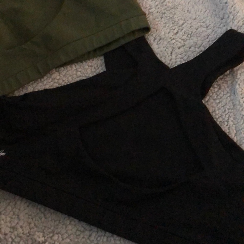 Set of two Fabletics sports bras - Picture 3 of 5